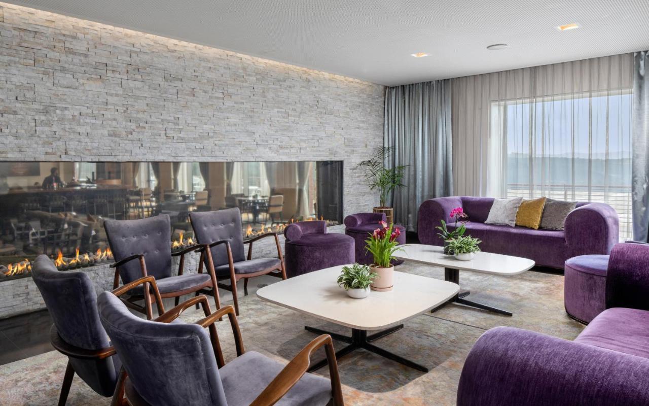Дом для отпуска Домик в фруктовом саду Kiryat Anavim Экстерьер фото The lobby of the hotel