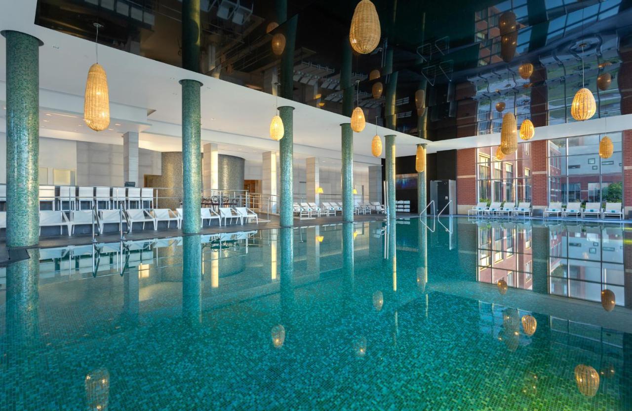 Дом для отпуска Домик в фруктовом саду Kiryat Anavim Экстерьер фото The swimming pool at the hotel