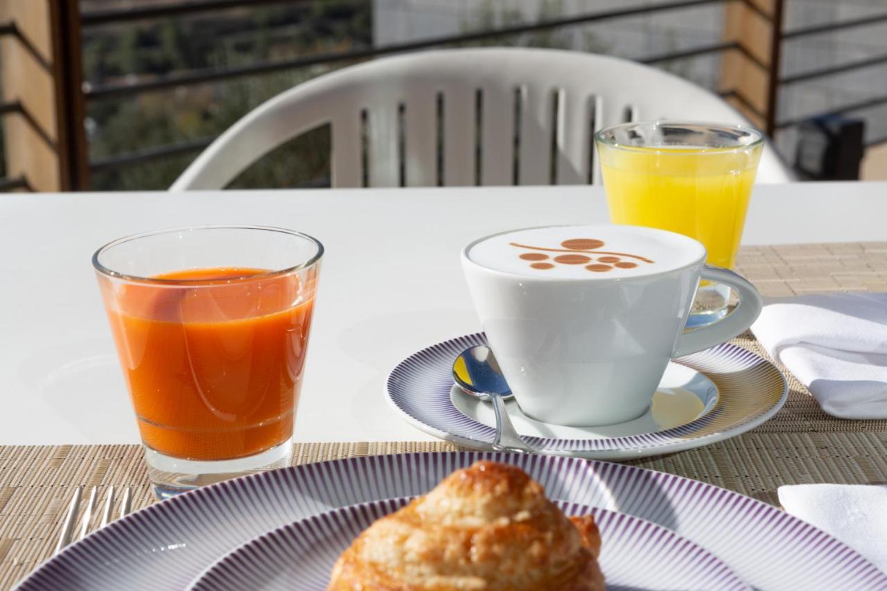 Дом для отпуска Домик в фруктовом саду Kiryat Anavim Экстерьер фото A typical breakfast in Spain